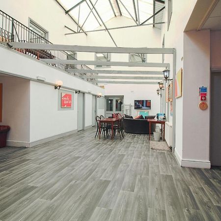 Oyo Hotel Clamart سكونثورب المظهر الخارجي الصورة