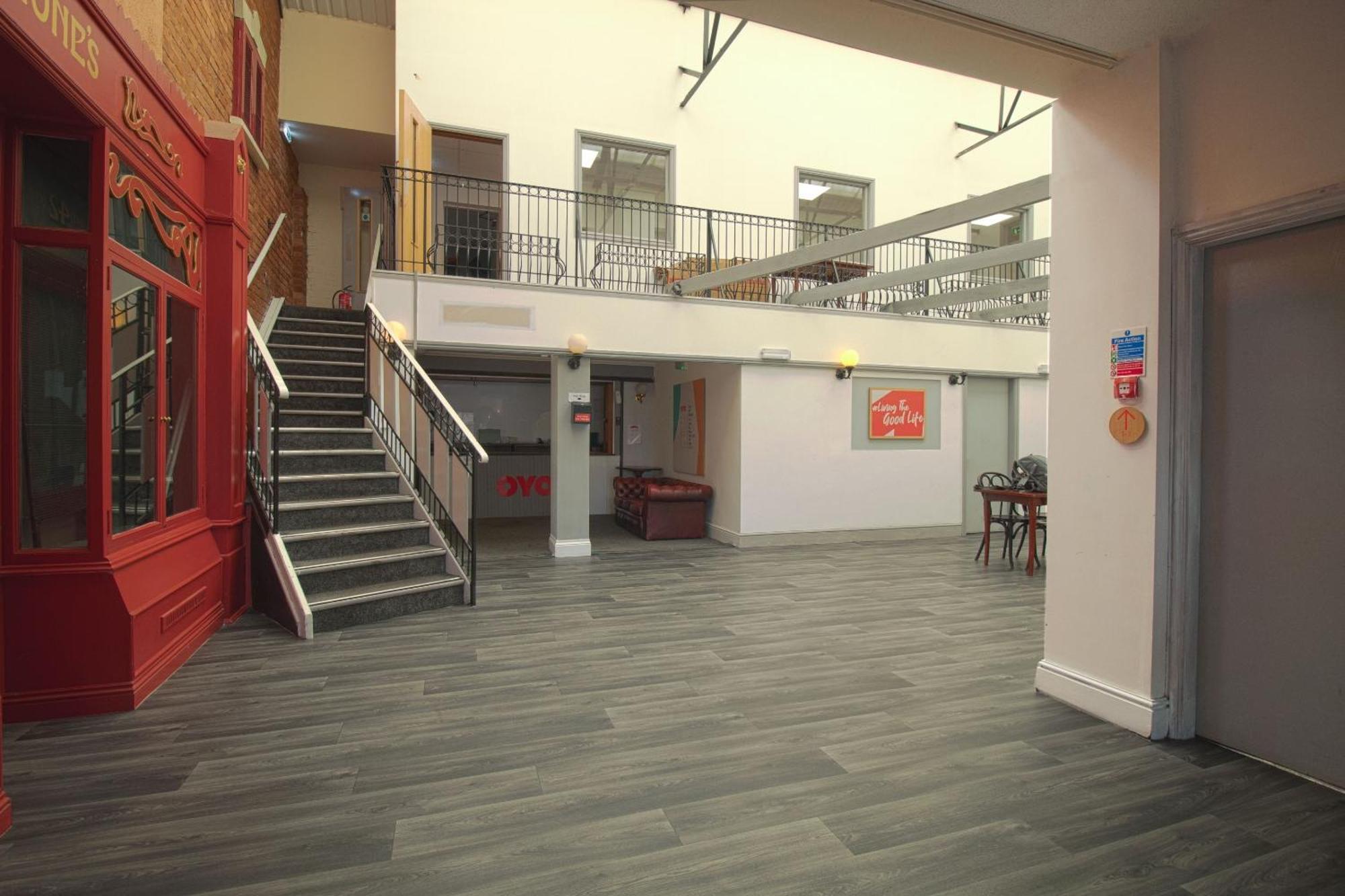 Oyo Hotel Clamart سكونثورب المظهر الخارجي الصورة